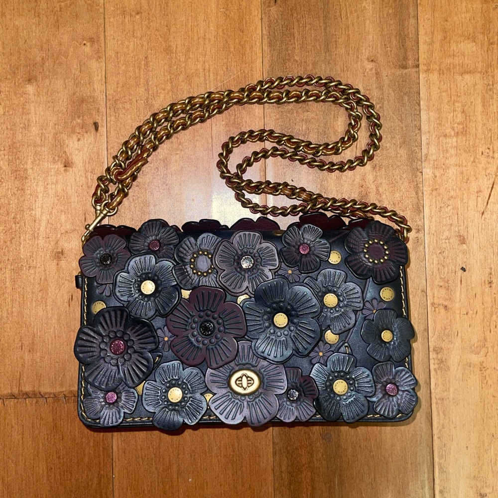 Coach Dinky With Tea Rose Black Bag